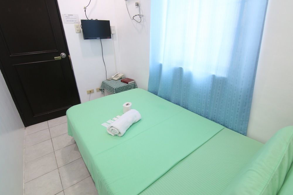 Hotel Juliano Manila Zewnętrze zdjęcie