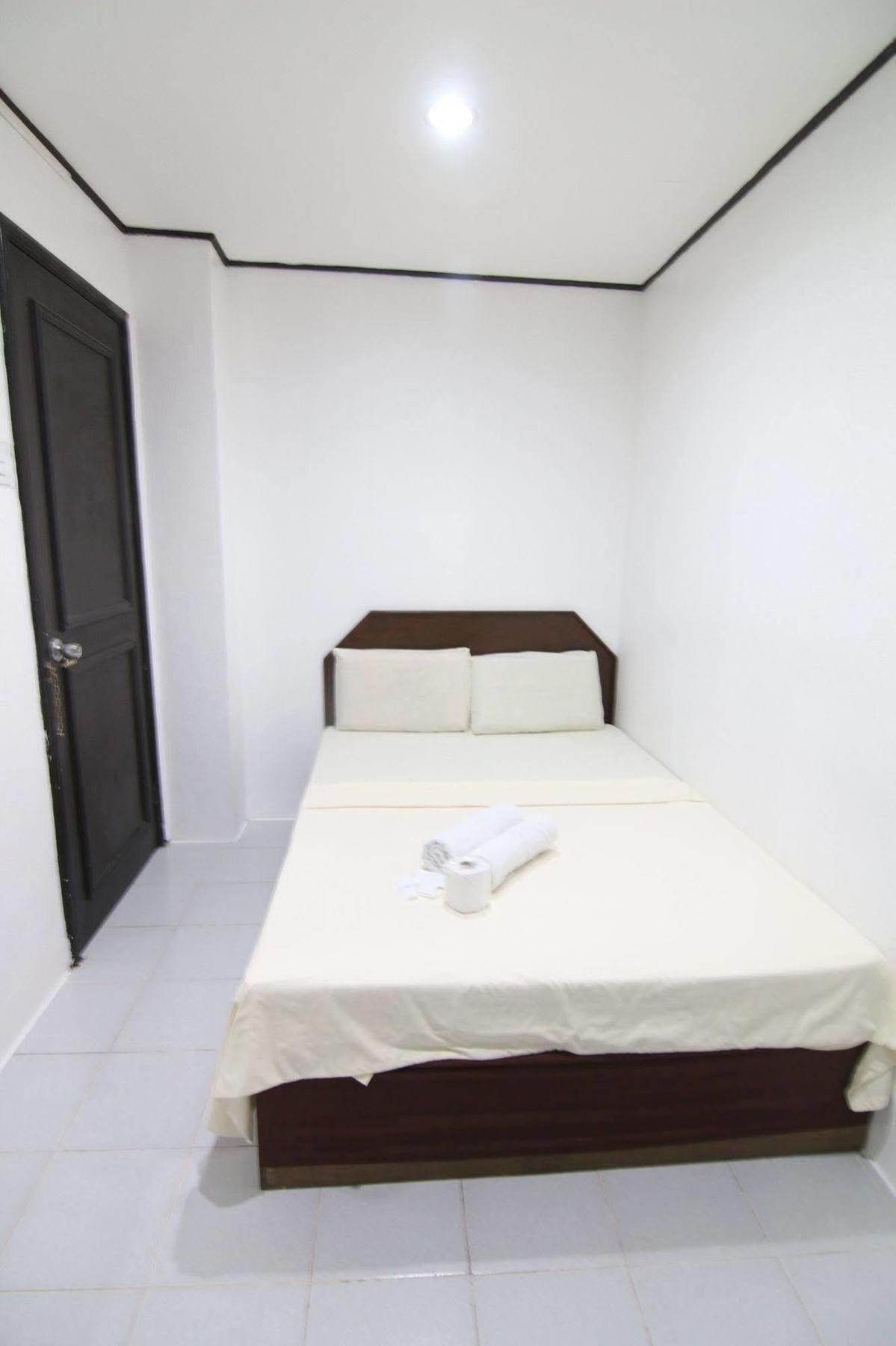 Hotel Juliano Manila Zewnętrze zdjęcie